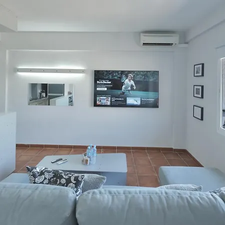 La Mar De Venus - Luxury Views In Puerto Deportivo 马尔韦利亚